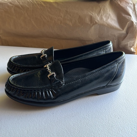 EUC SAS Tripad Black Patent Leather Comfort Slip On Loafer Size 8 N - Picture 2 of 9